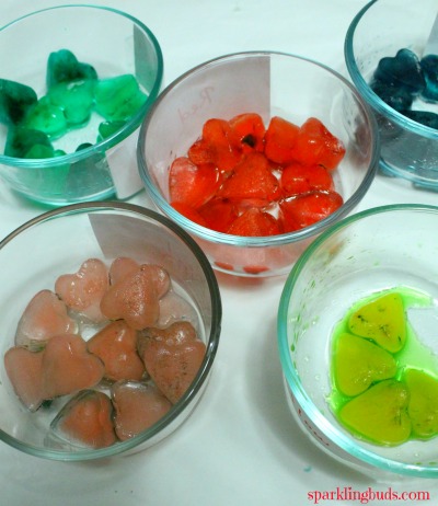 Ice cubes activities for toddlers
